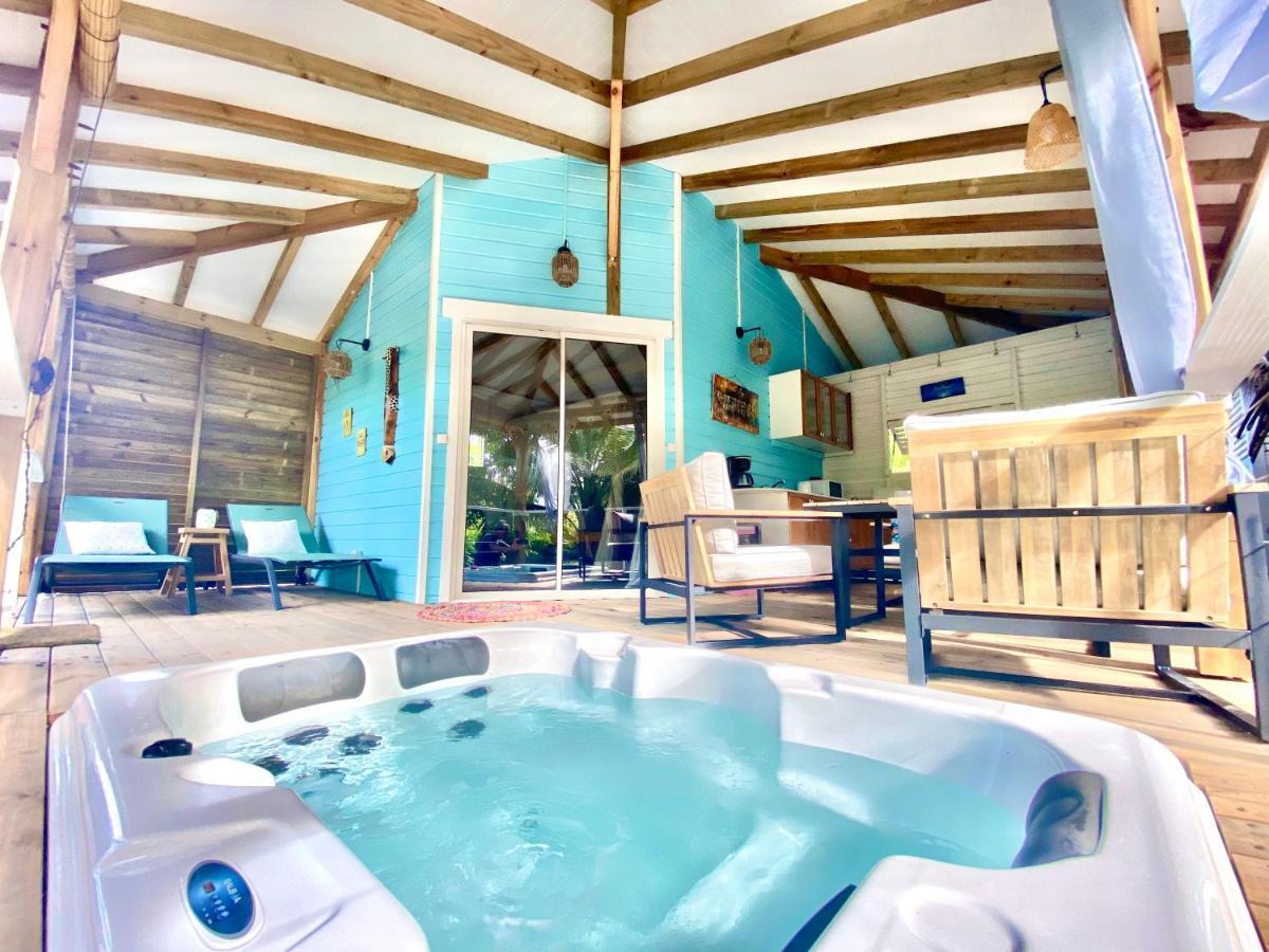 Villa Gaïa - Bungalow Ti-Spa et son jacuzzi privé dans un jardin tropical, séjour en amoureux ou en famille Le Diamant Extérieur photo