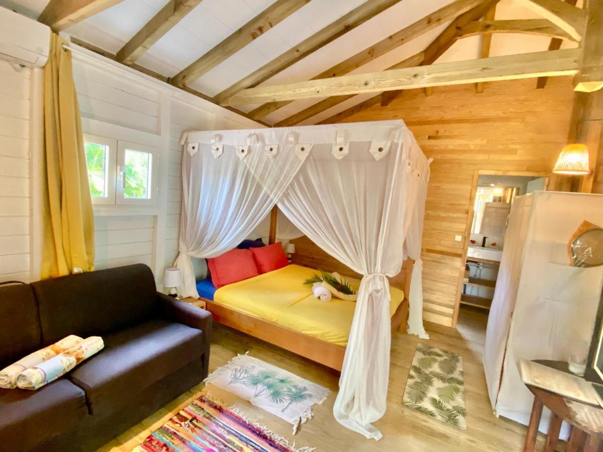 Villa Gaïa - Bungalow Ti-Spa et son jacuzzi privé dans un jardin tropical, séjour en amoureux ou en famille Le Diamant Extérieur photo