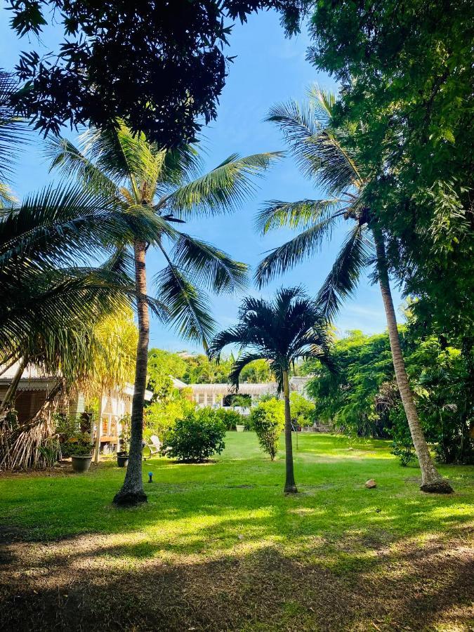 Villa Gaïa - Bungalow Ti-Spa et son jacuzzi privé dans un jardin tropical, séjour en amoureux ou en famille Le Diamant Extérieur photo