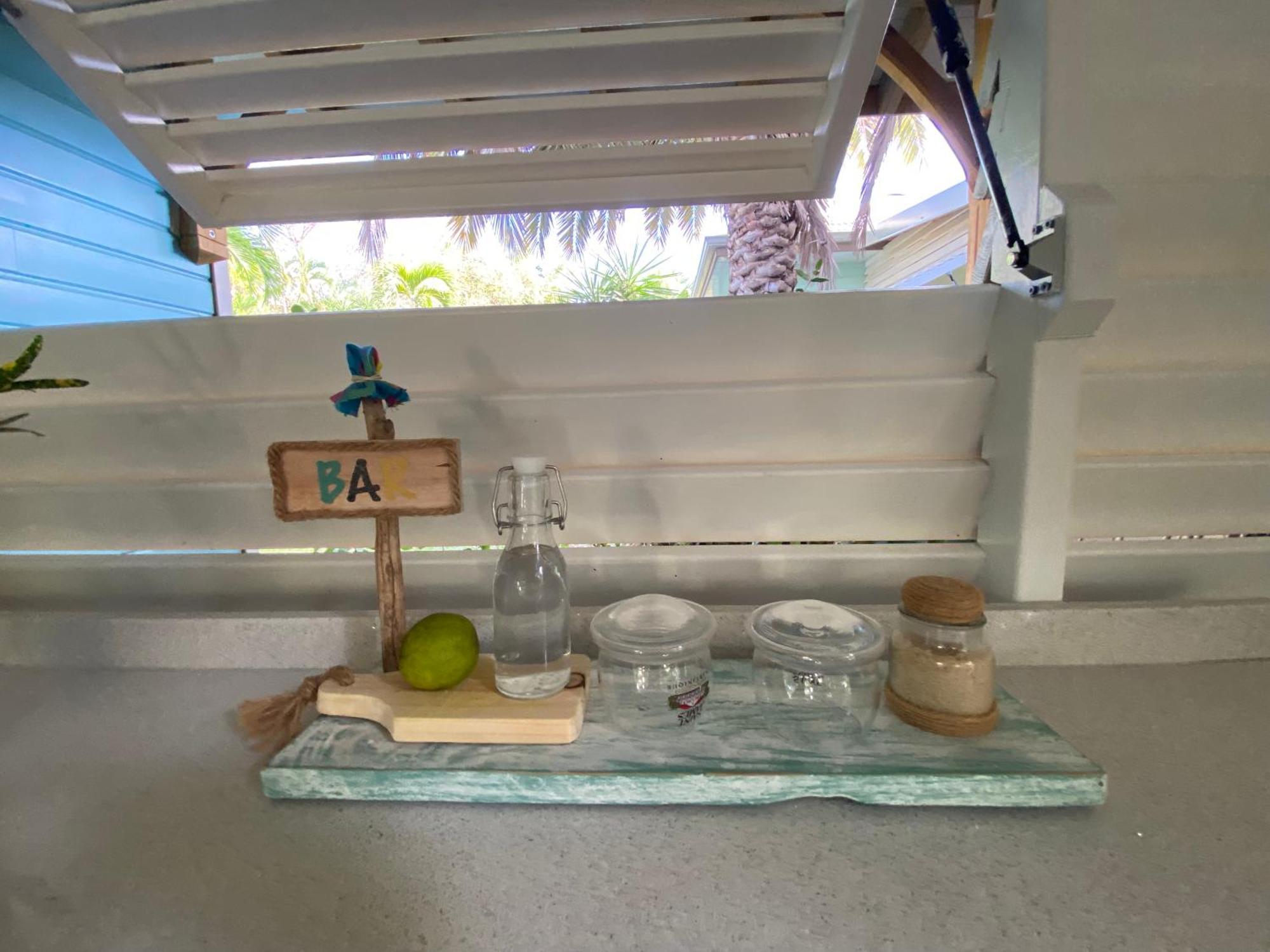 Villa Gaïa - Bungalow Ti-Spa et son jacuzzi privé dans un jardin tropical, séjour en amoureux ou en famille Le Diamant Extérieur photo